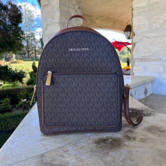 Michael Kors Adina Md signature backpack/wallet options brown signature - Picture 3 of 13